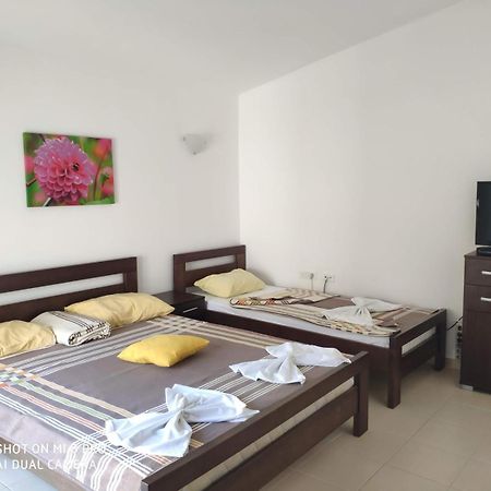 Apartments Brnjada Sutomore Esterno foto